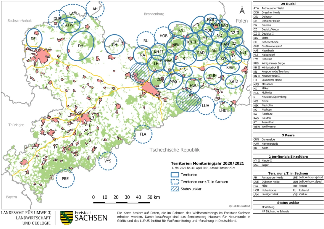 Karte von Sachsen mit Darstellung der bestätigten Wolfsterritorien und Gebiete mit Status unklar im Monitoringjahr 2020/2021